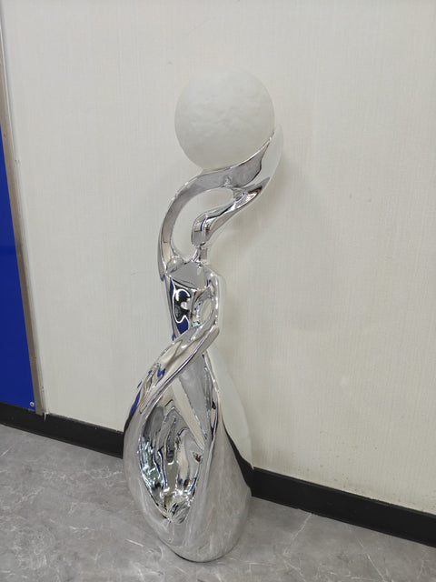 Statue Nordique Abstraite Chrome 82 cm