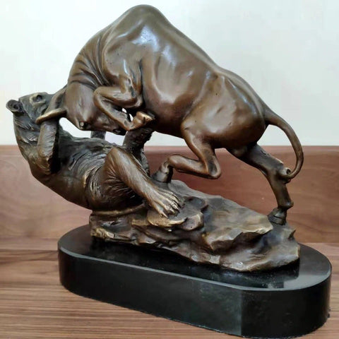 Statue Taureau Bronze <br/> Attaque sur l'Ours