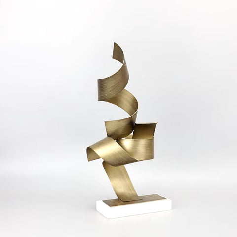 Sculpture art abstrait en métal doré 40 cm
