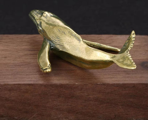 Statuette baleine en métal