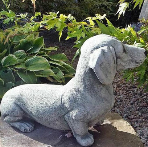 Statue chien teckel pour jardin 12 cm
