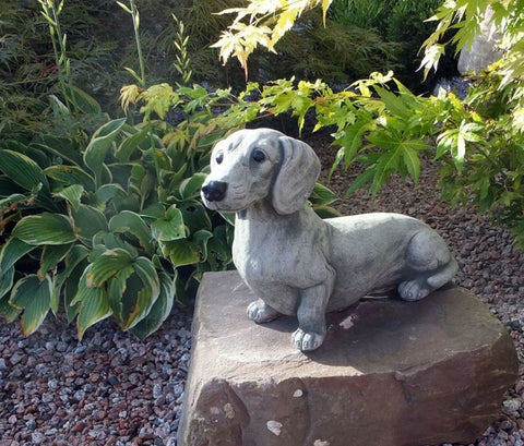 Statue chien teckel pour jardin 12 cm