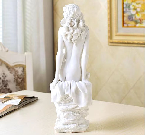 Statue femme nue assise 31 cm
