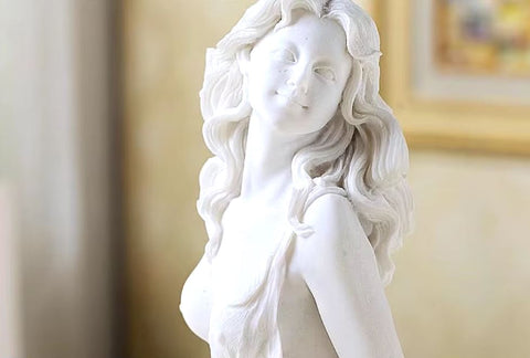 Statue femme nue assise 31 cm