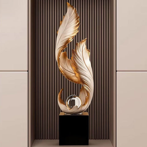 Statue design plume blanche sur socle - 68 cm