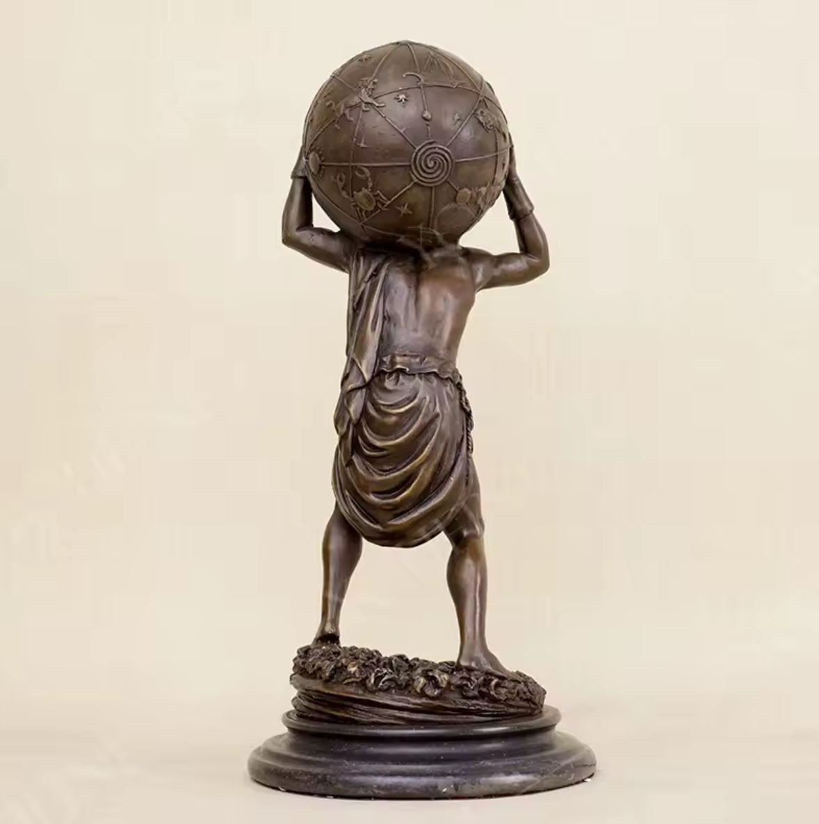 Statuette De Titan D'Atlas Avec Globe Céleste En Finition Bronze Et Or Statuette De Titan D'Atlas Avec Globe Céleste En Finition Bronze Et Or