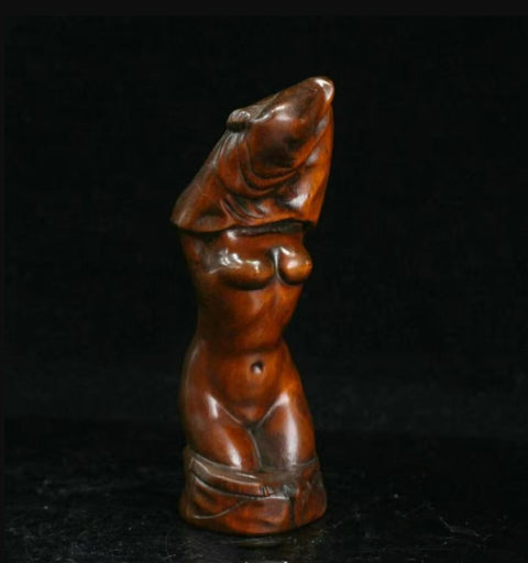 Statue en bois femme nue 9 cm