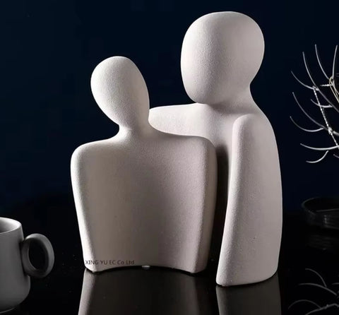 Statue couple abstrait en céramique 25 cm