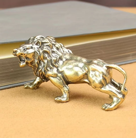 Statue lion en métal 4 cm