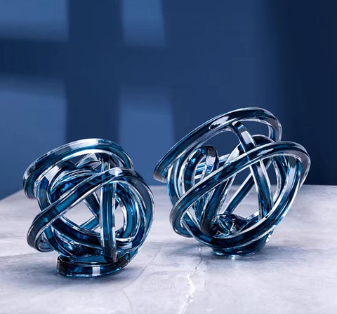 Sculpture en verre bobine torsadée bleu 16 cm