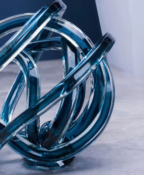 Sculpture en verre bobine torsadée bleu 16 cm