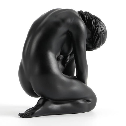 Statue Femme <br/> Tenue d'Ève 11 cm