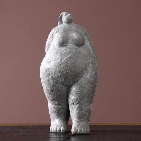 Statue Femme Ronde <br/> Argile 18 / 27 cm